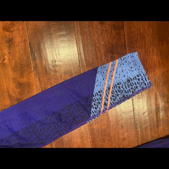 Athleta leggings - Picture 6 of 7